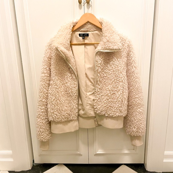 Zara Sherpa bomber jacket size SMALL - Picture 2 of 4
